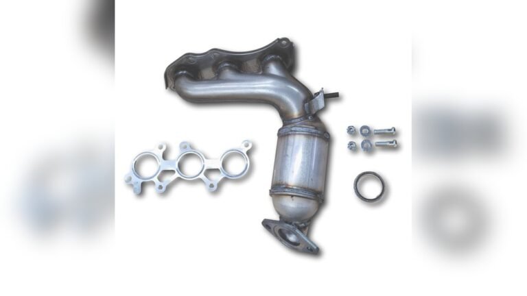 How Many Catalytic Converters Does a Toyota Highlander Have
